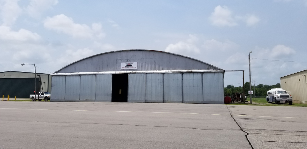 Sikeston-Hangar-at-KSIK