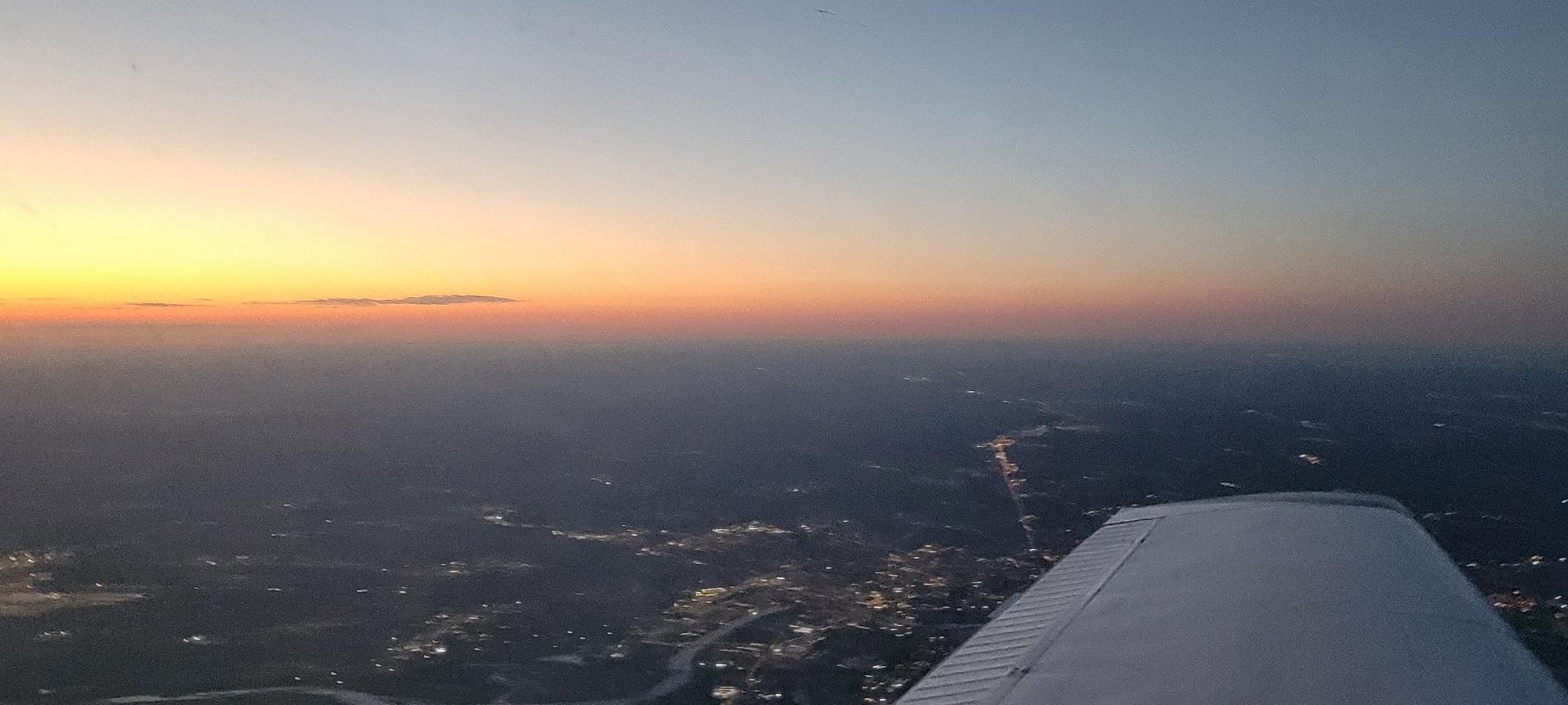 Looking-behind-us-as-we-fly-east-toward-the-Atlantic