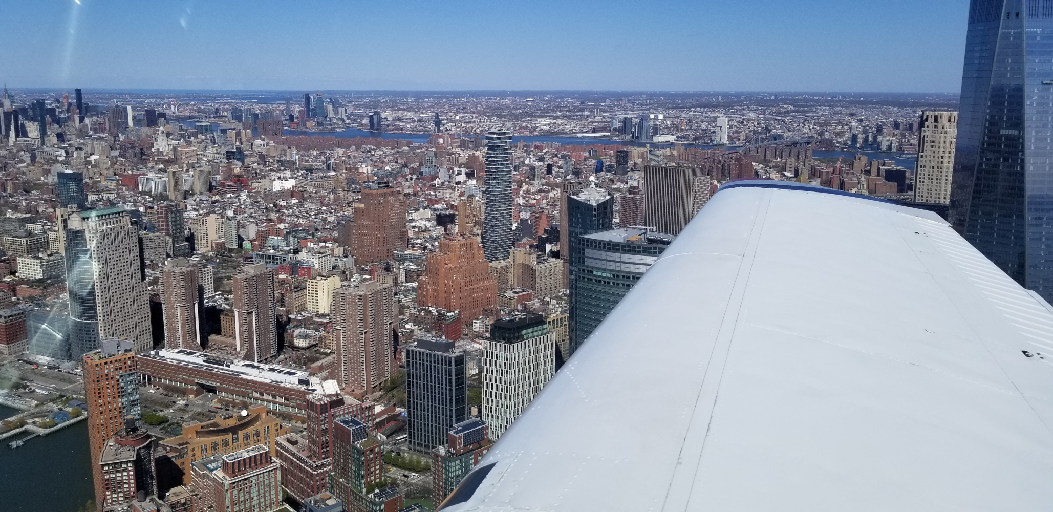 Approaching-Tribeca-and-Mid-Town-off-the-right-wing-looking