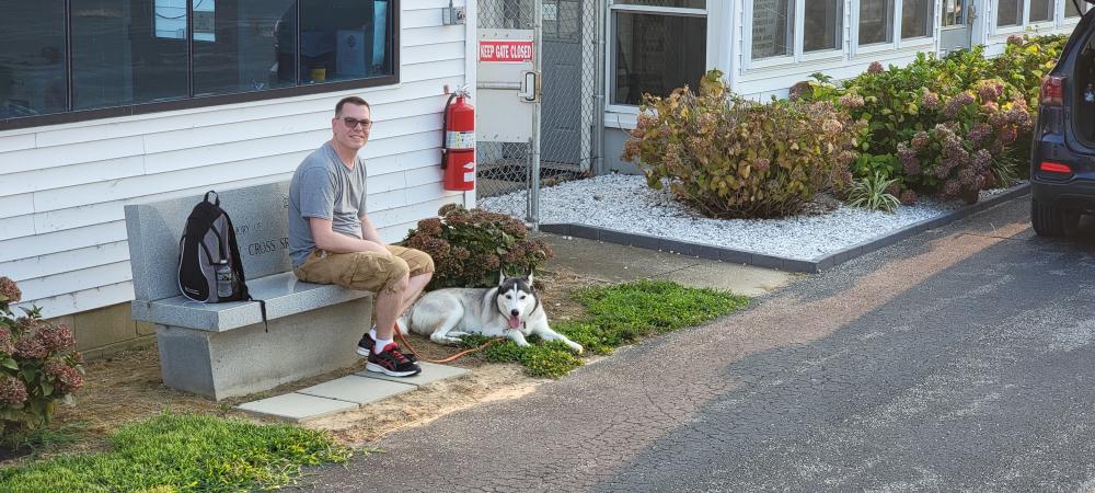 Shawn-and-Jasper-relax-during-the-re-fueling-and-pre