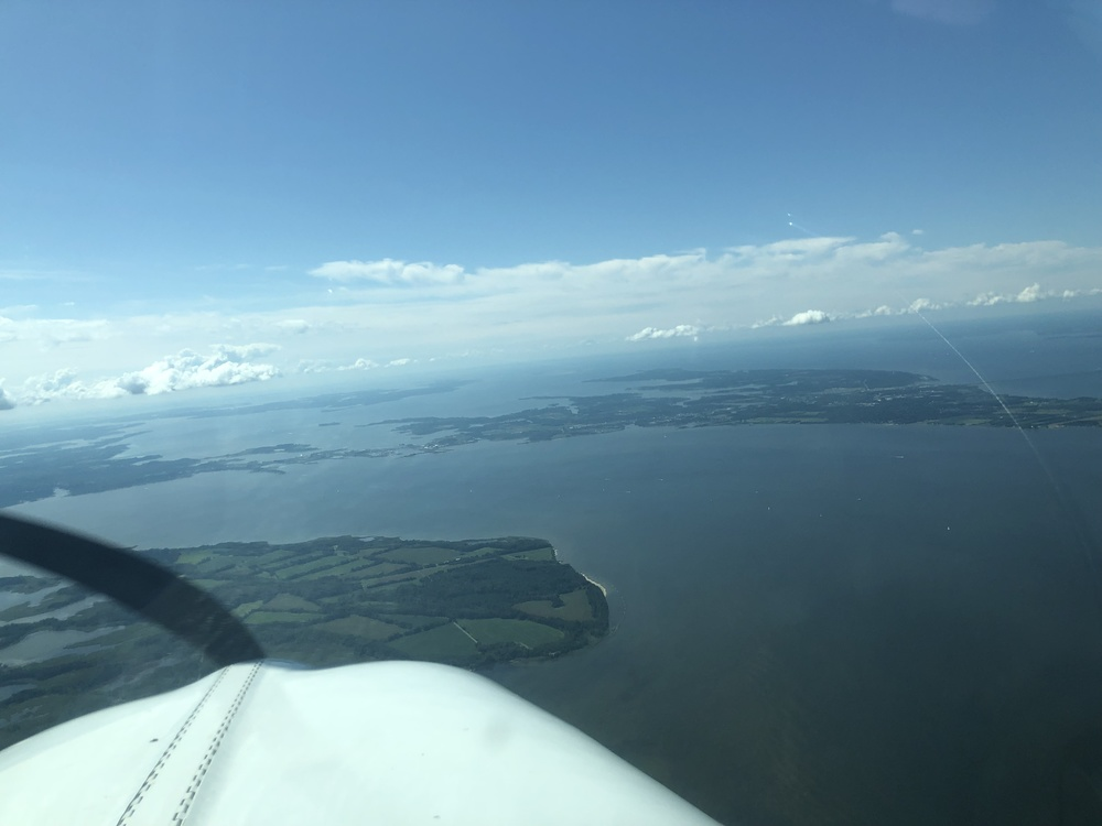 Descent-to-Bay-Bridge-Airport