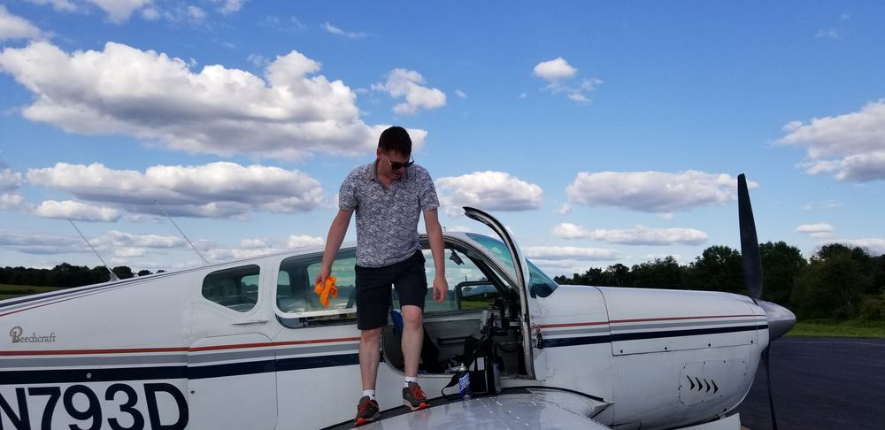 Every-time-they-land-Shawn-cleans-Big-Boy-s-windows