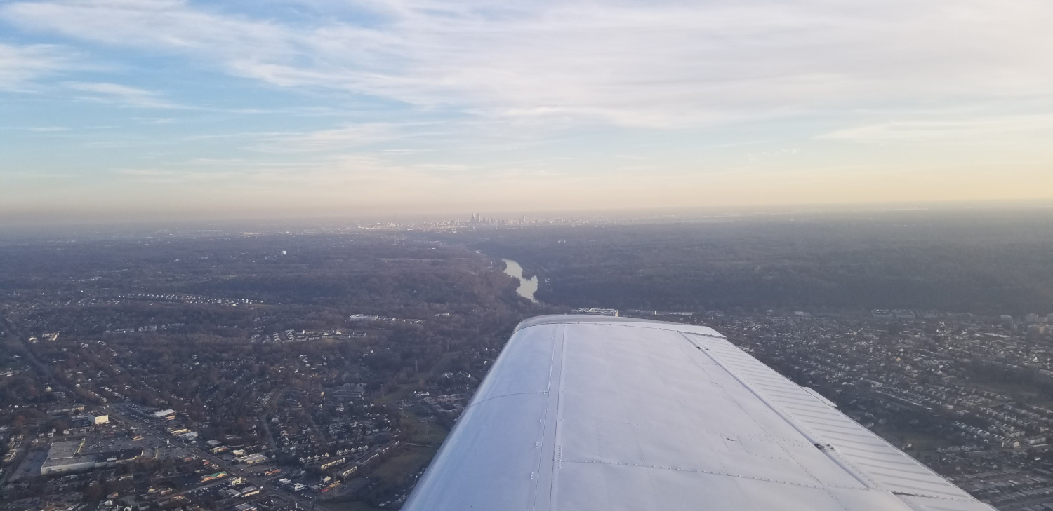 Looking-south-toward-downtown-Philadelphia-on-approach-to-Wings-Field