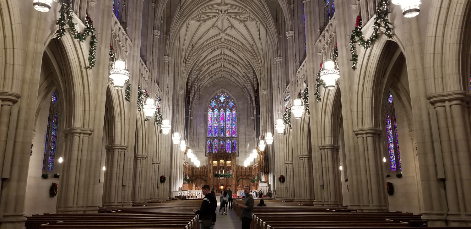 Looking-to-the-altar-in-Duke-University-s-Chapel-Can