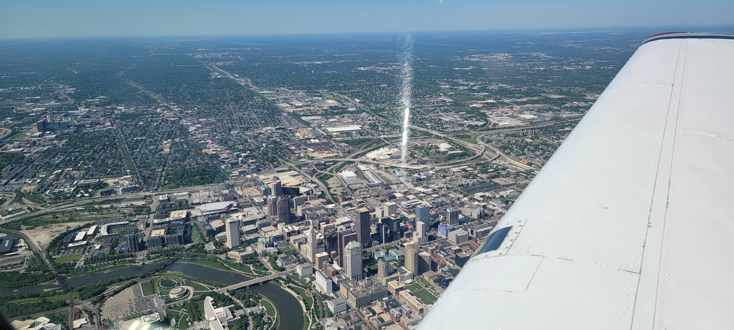 On-Approach-to-KCMH-over-downtown-Columbus-OH
