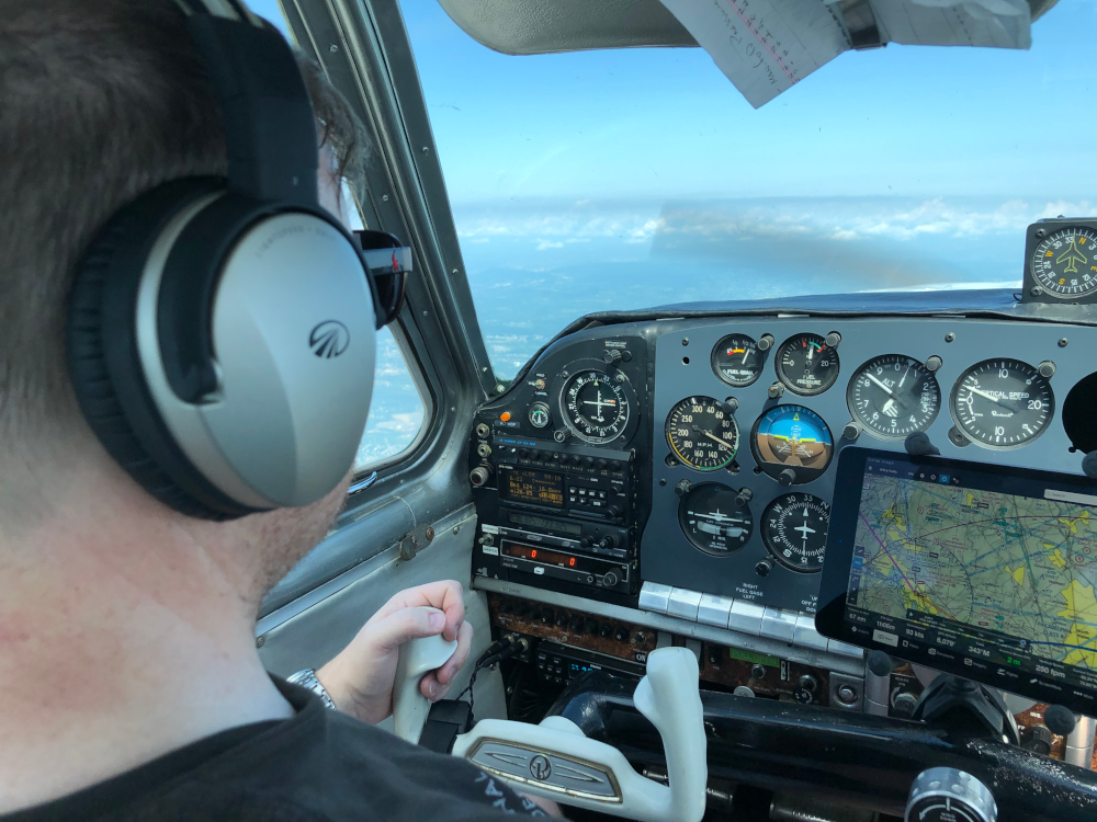 Zack-flying-Big-Boy-ascending-through-3800-for-6500-