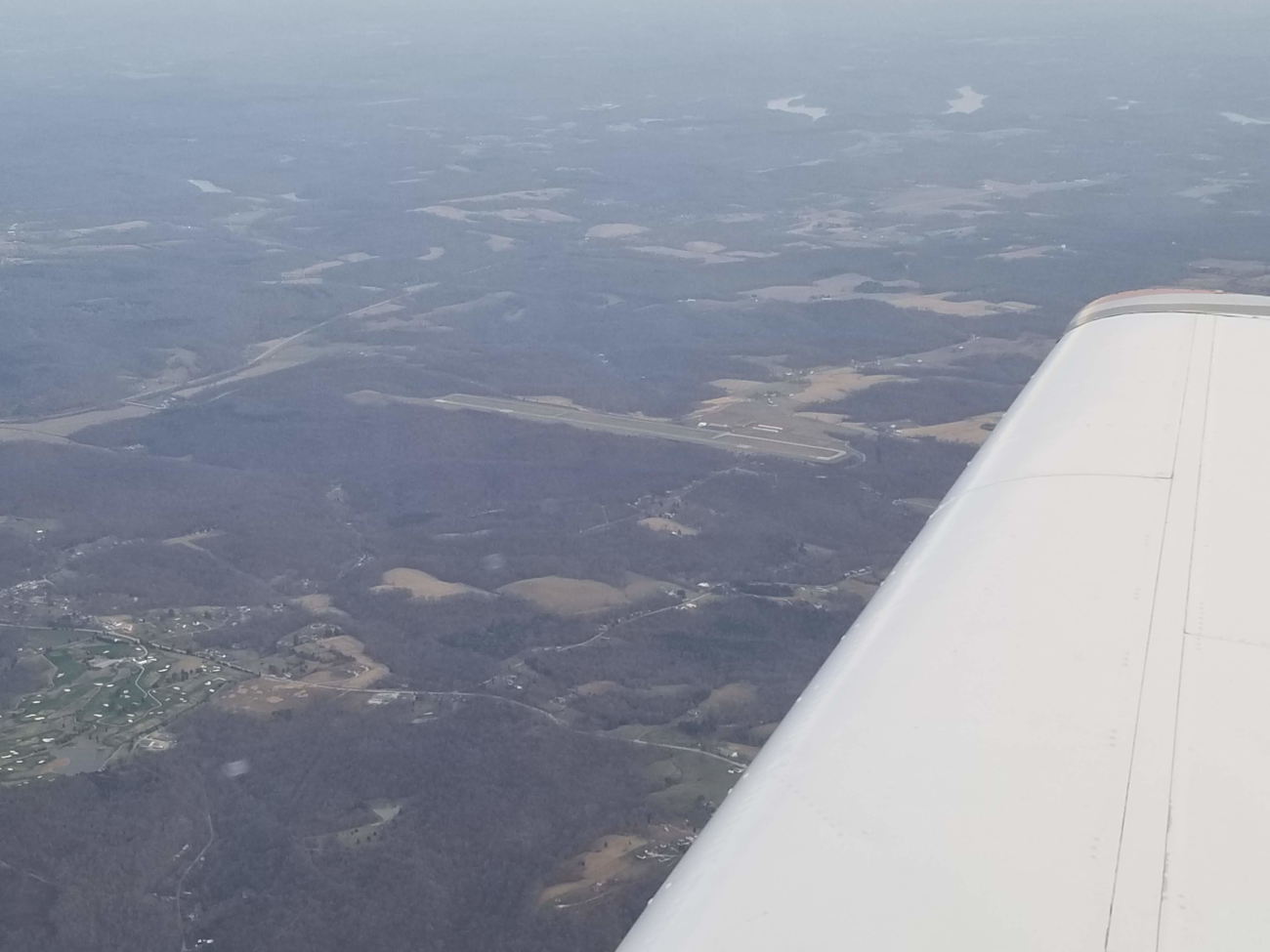 Airport-spotting-from-the-air-at-7K