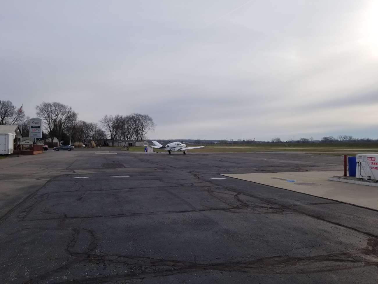 -Big-Boy-on-the-ramp-at-Moraine-Airpark-I73