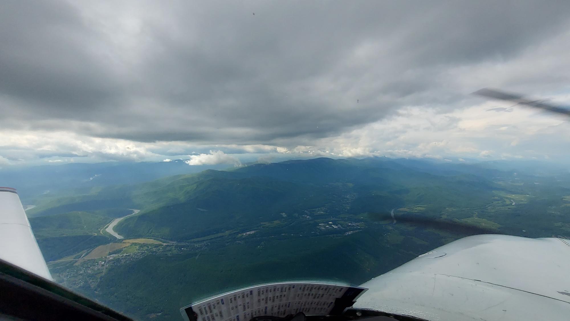 Clearly-defined-cloud-deck