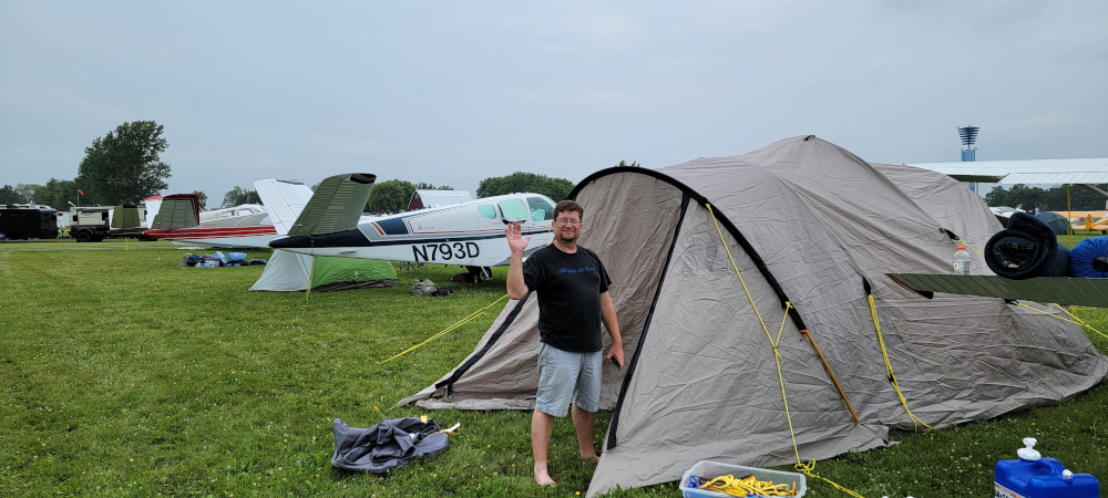 Zack-s-friend-Daun-pitching-his-tent-next-to-Big