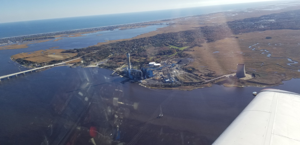 Electric-Power-Plant-on-approach-to-a-left-downwind-for